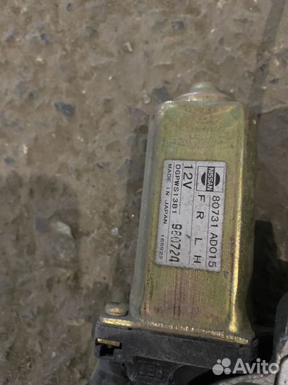 Стеклоподьемник Nissan Presage U30