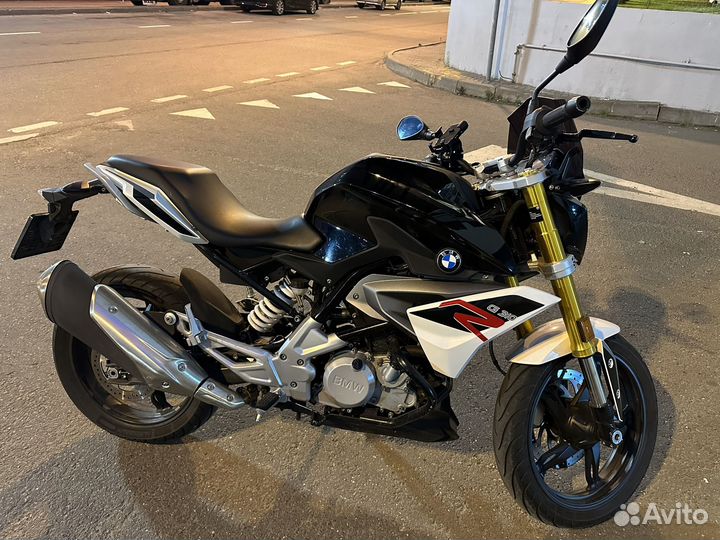 BMW G310r с подарками