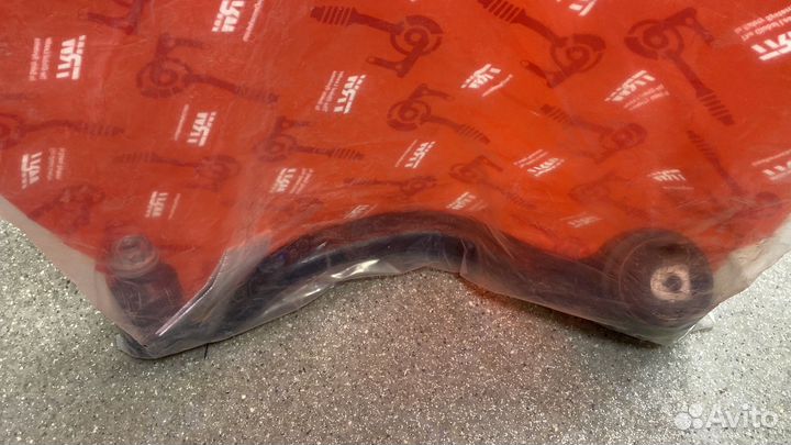 Рычаг передний левый BMW X5 E70 X6E71 TRW JTC1456