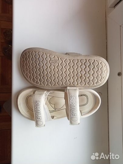 Угги, кроссовки, сандалии детские