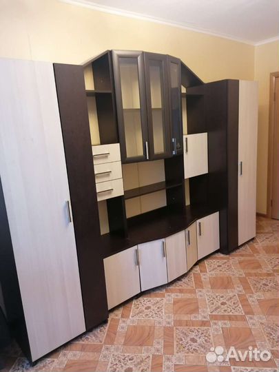 Стенка в гостиную