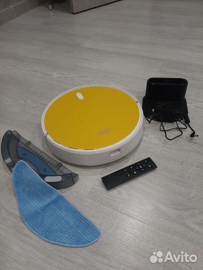 Робот-пылесос iBoto SMART