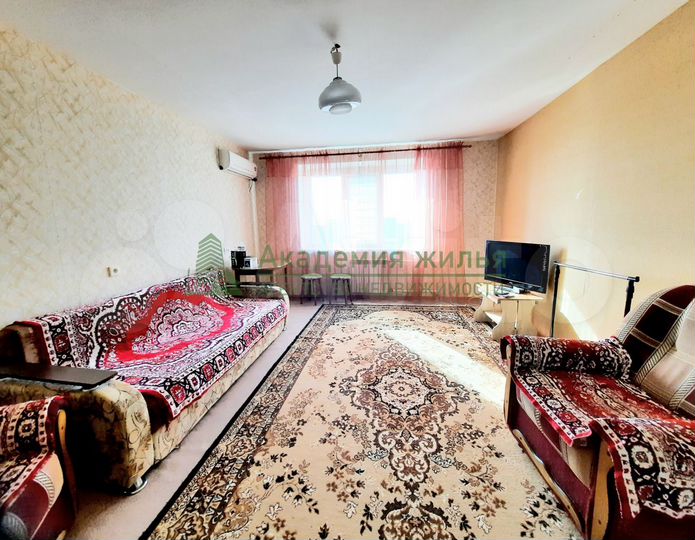 1-к. квартира, 42 м², 8/10 эт.