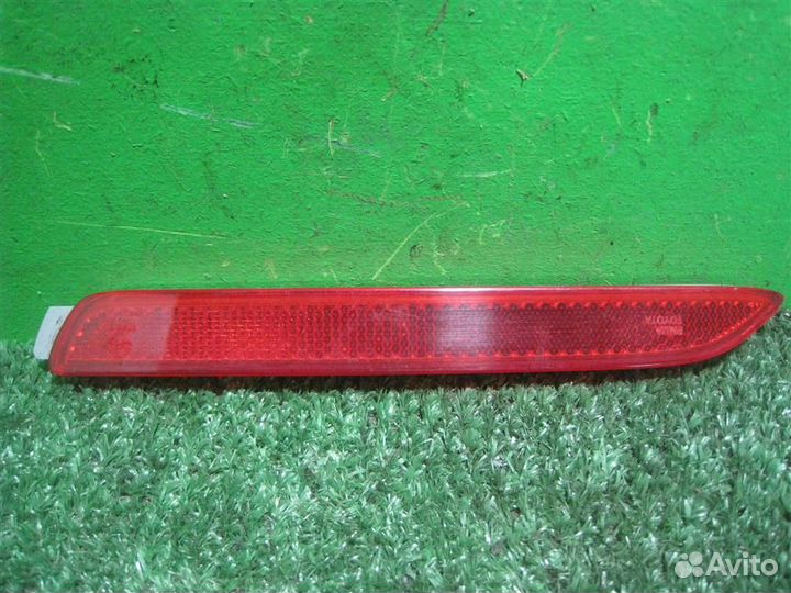 Отражатель бампера заднего левый Toyota Verso R2