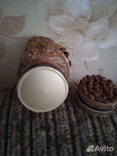 Баночка с растворимым кофе, графинчик