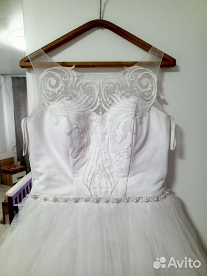 Свадебное платье 48 50 бу