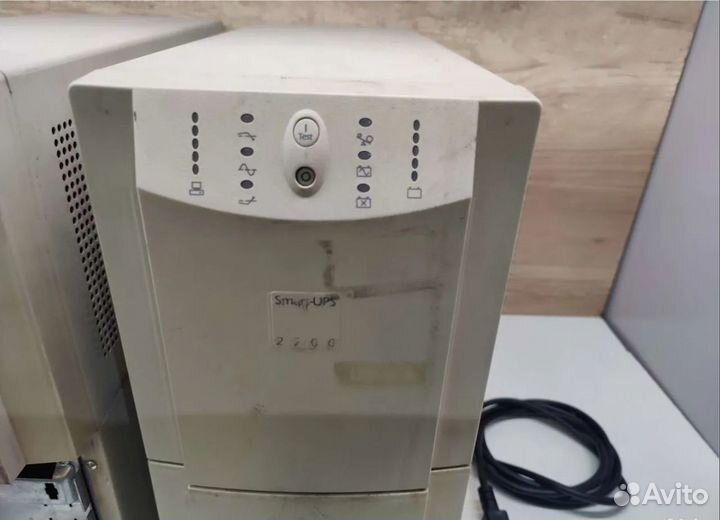 Ибп APC Smart-UPS SU2200inet 1600 Вт