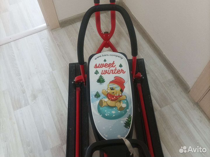 Снегокат с колесами и ручкой