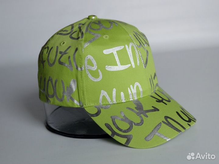 Ярко салатовая бейсболка 