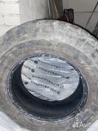 Bfgoodrich Mud-Terrain T/A KM2 255/75 R17