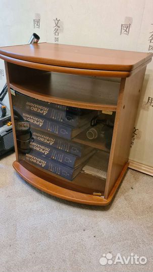 Тумба под телевизор