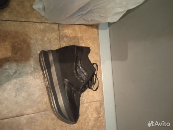 Новые ботинки40р