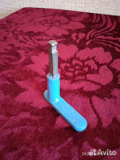 Ключ для открывания оконных рам. СССР