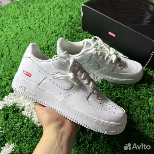 Nike Air Force 1 Low Supreme 