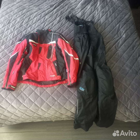 Мотокостюм