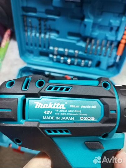 Шуруповерт с железным патроном Makita 42v