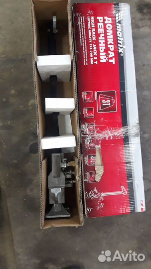 Домкрат реечный Matrix