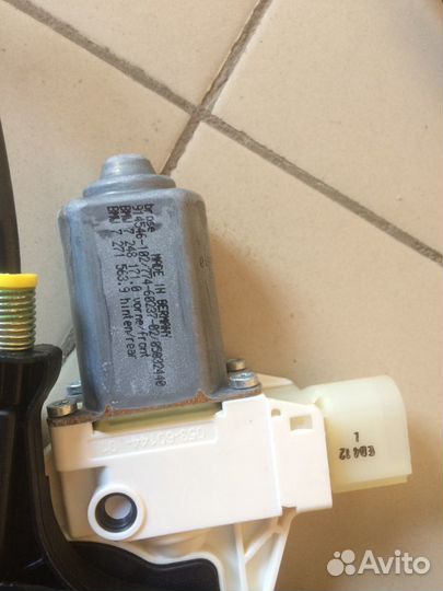 BMW F10 Стеклоподъемник передний левый с Японии