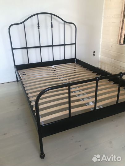 Кровать IKEA sagstua
