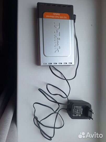 D-Link des-1008d