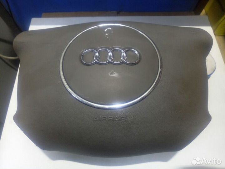 Подушка безопасности в руль Audi A3 8P
