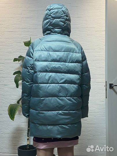 Продам куртку женскую