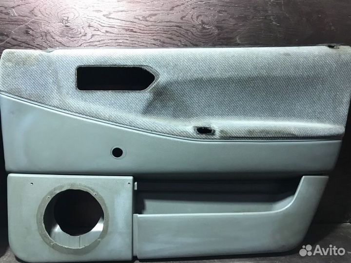 Обшивка боковой двери Volkswagen Passat B3 RP 1988