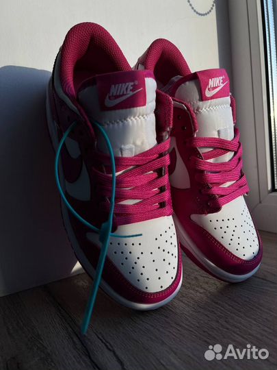 Nike dunk active fuchsia