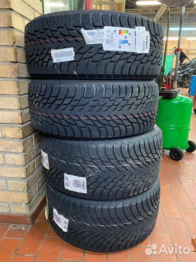 Nokian Tyres Hakkapeliitta R3 SUV 235/55 R20 102R