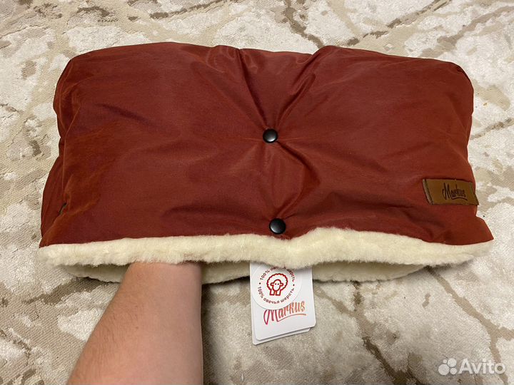 Меховая муфта фирмы Markus на коляску/санки