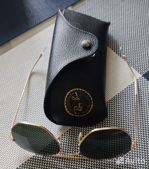 Солнцезащитные очки RAY BAN