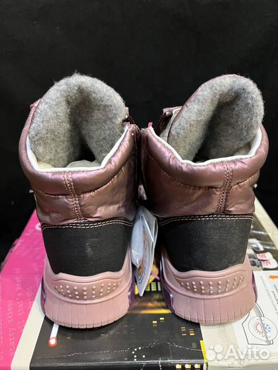 Ботинки зимние для девочки 33 размер новые