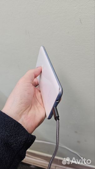 Samsung Galaxy A50, 4/64 ГБ