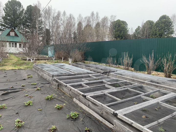 Дом 199,4 м² на участке 9,5 сот.