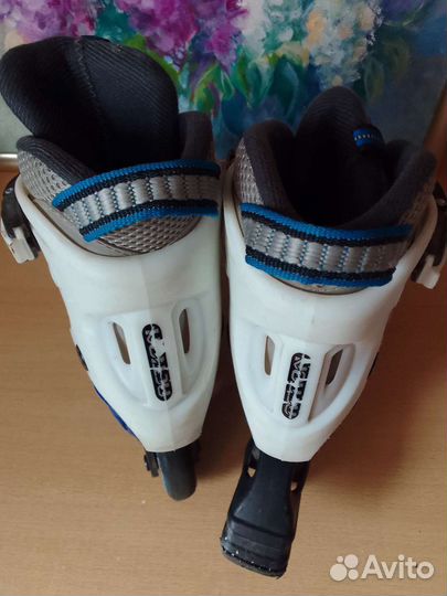 Роликовые коньки