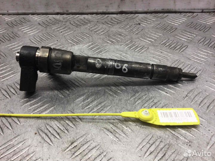 Форсунка Mercedes C-klasse 0445110177; A6480700287