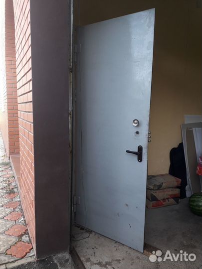 Дверь входная металлическая