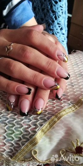 Маникюр, педикюр, ламинирование ресниц