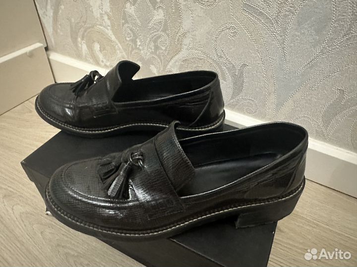 Лоферы женские 39 размер натуральный лак