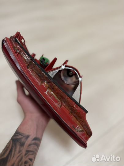 Фонарь задний в багажник ауди а6с7 левый