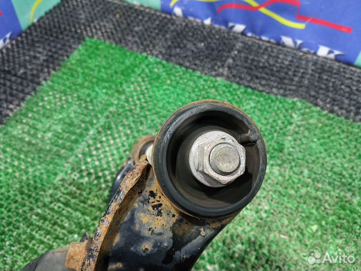 Рычаг передний верхний правый Mitsubishi Pajero Sp