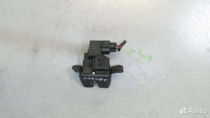 Замок багажника Hyundai i30, 2011