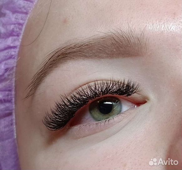 Мастер по наращиваю ресниц