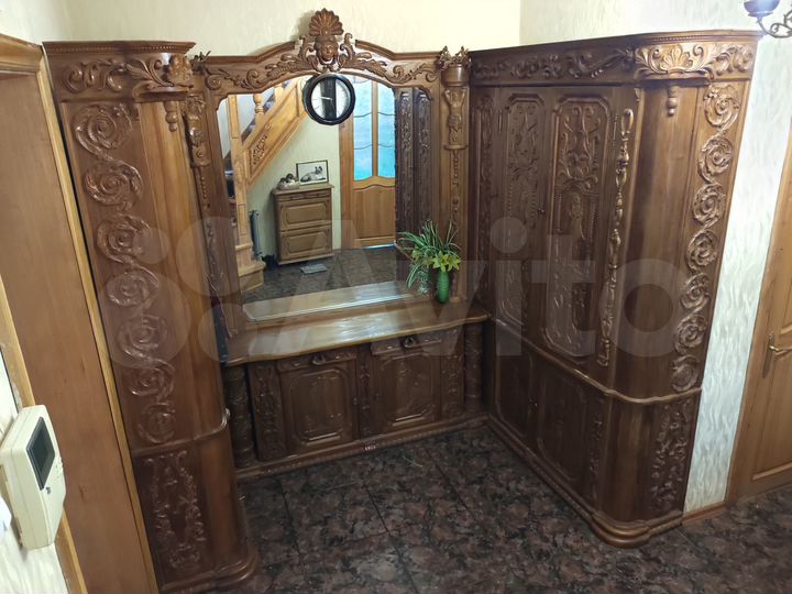Дом 289,8 м² на участке 10 сот.