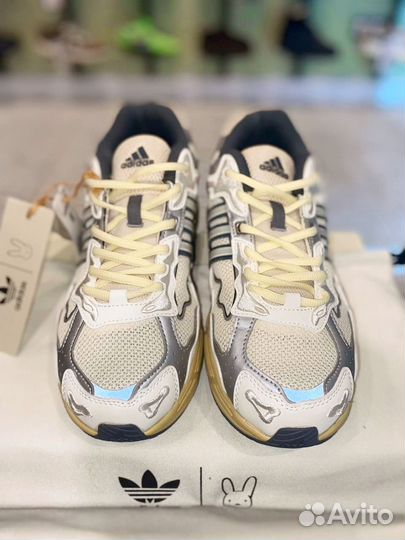 Кроссовки Adidas Originals Response Cl Bad Bunny