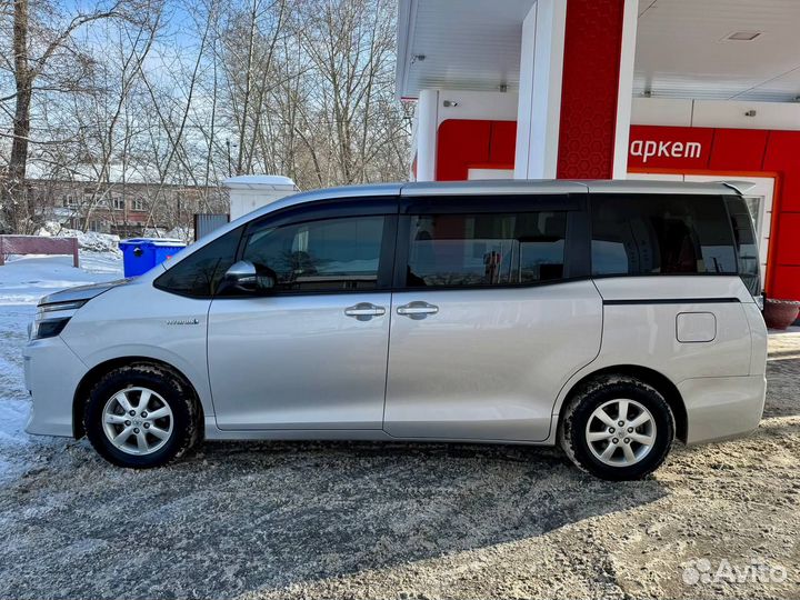 Toyota Voxy 1.8 CVT, 2016, 157 000 км
