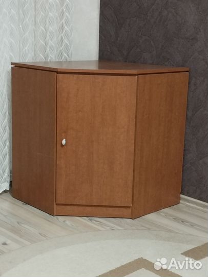 Тумба угловая
