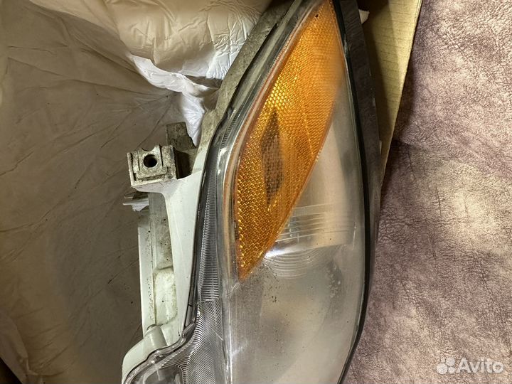 Фары на toyota camry 40