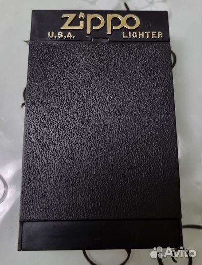 Зажигалки Zippo и De Cambridge