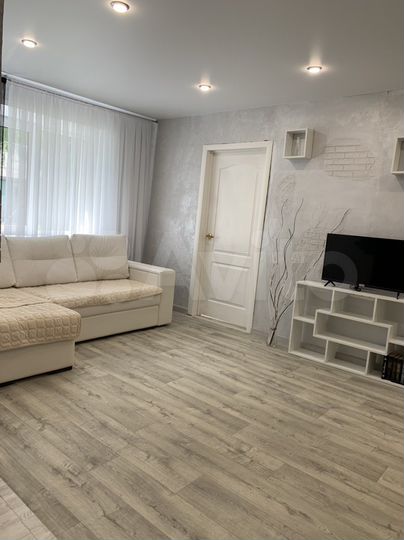 2-к. квартира, 42 м², 1/2 эт.